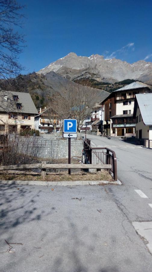 Auberge Roche Grande Entraunes Екстериор снимка