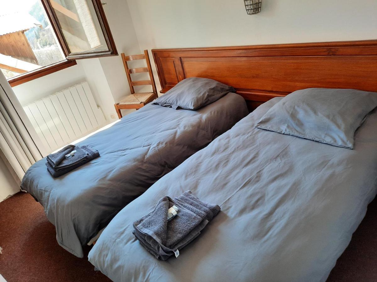Auberge Roche Grande Entraunes Екстериор снимка